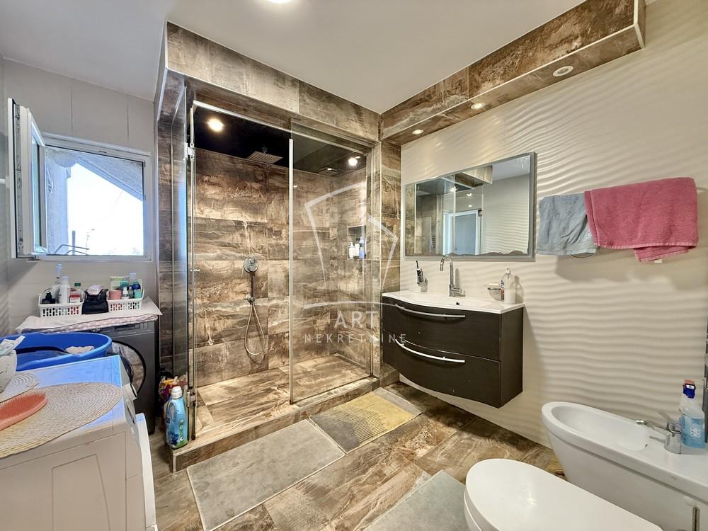 Slika 6 - Topola, Kuća na prodaju, 336m2, 365.000€