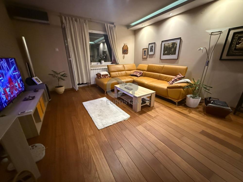 Slika 1 - Dr Milivoja Petrovića, Četvorosoban stan na prodaju, 118m2, 310.000€