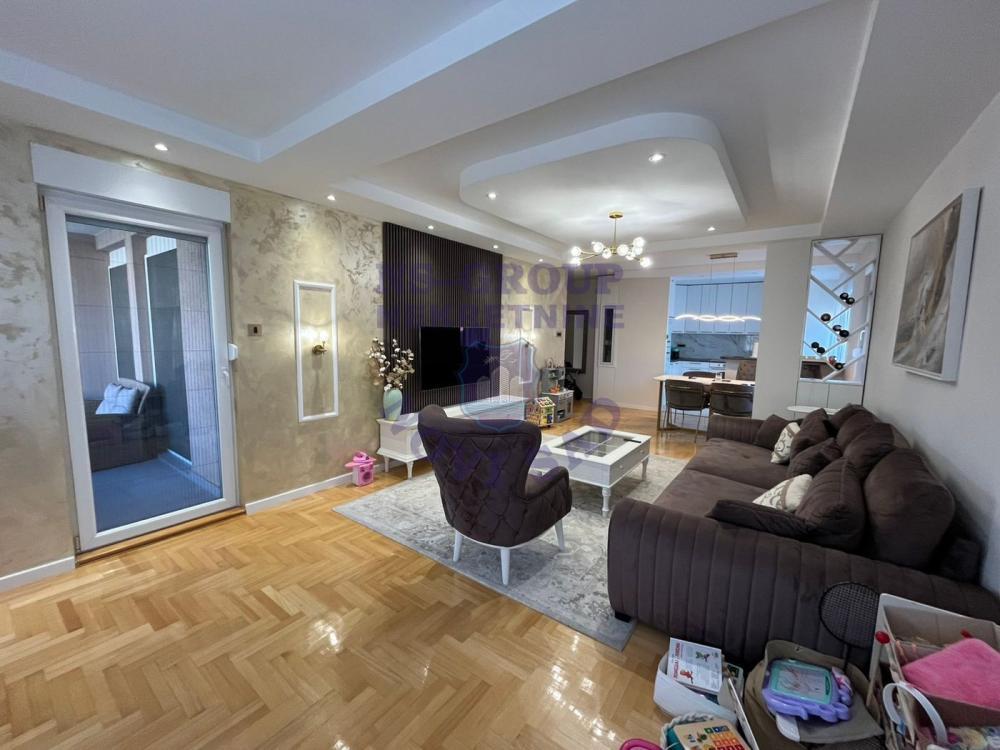 Glavna slika -Trosoban stan na prodaju, 99m2, 336.500€