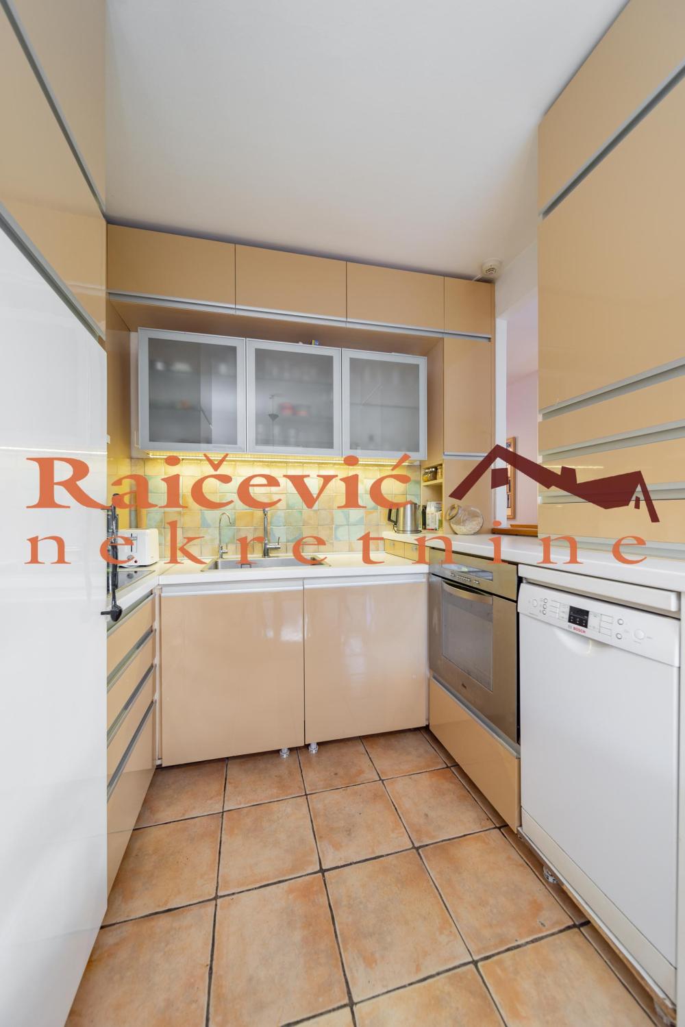 Slika 4 - Simiceva, Troiposoban stan na prodaju, 75m2, 310.000€