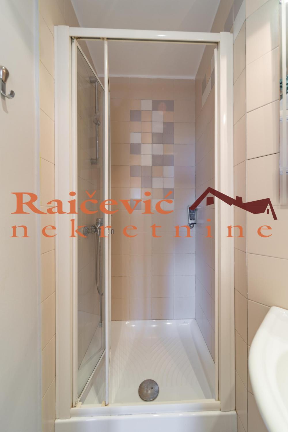 Slika 10 - Simiceva, Troiposoban stan na prodaju, 75m2, 310.000€