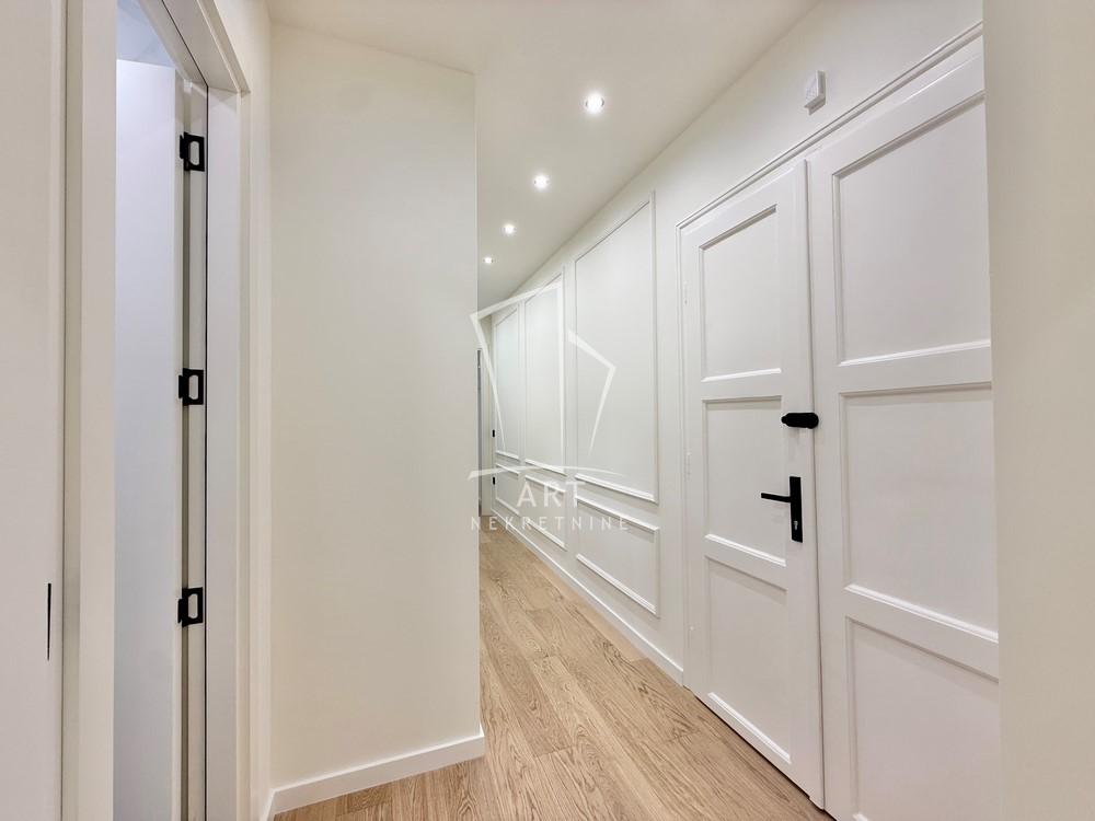 Slika 11 - Bulevar Despota Stefana, Trosoban stan na prodaju, 70m2, 349.000€