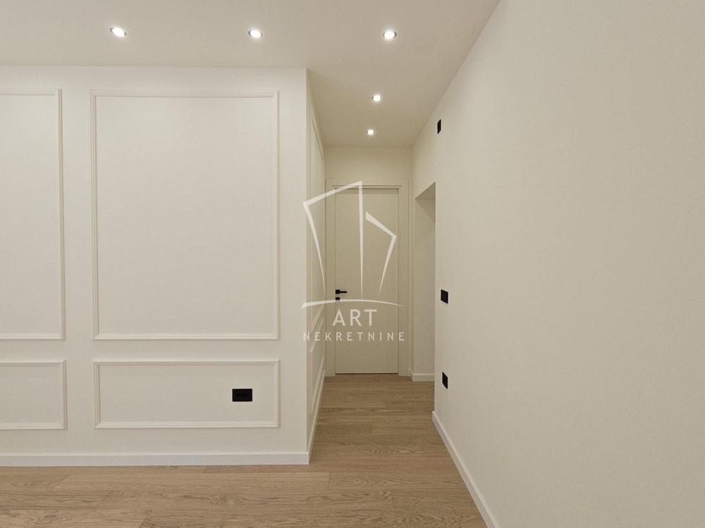 Glavna slika -Bulevar Despota Stefana, Trosoban stan na prodaju, 70m2, 349.000€