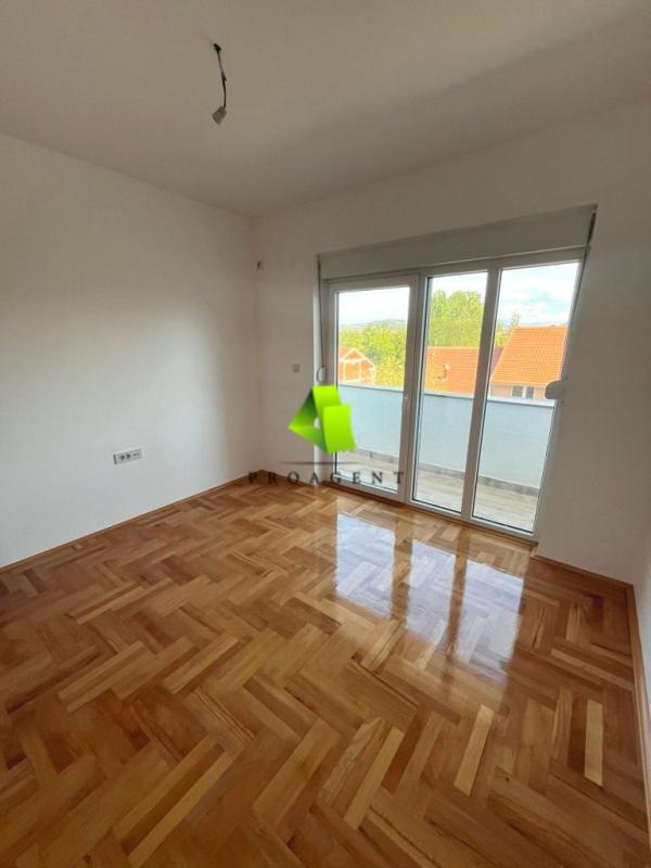 Slika 2 - Dvoiposoban stan na prodaju, 68m2, 103.700€