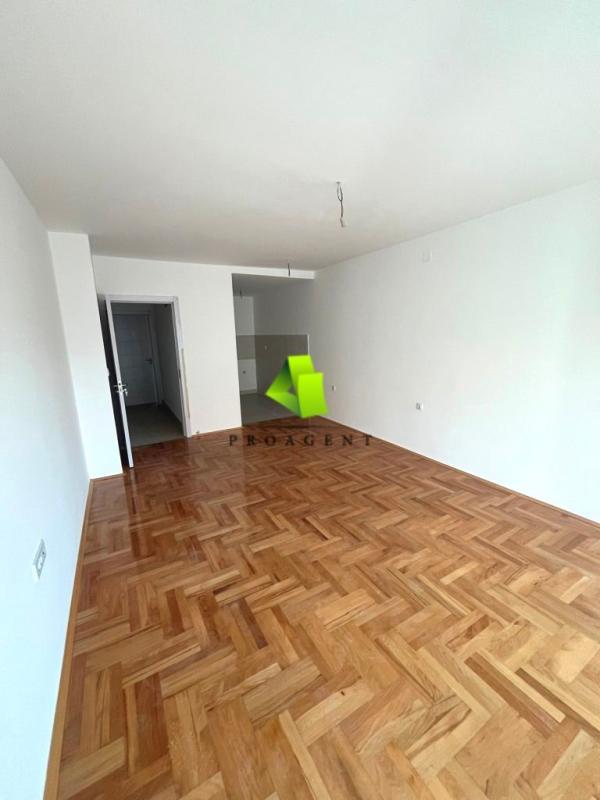 Glavna slika -Dvoiposoban stan na prodaju, 68m2, 103.700€