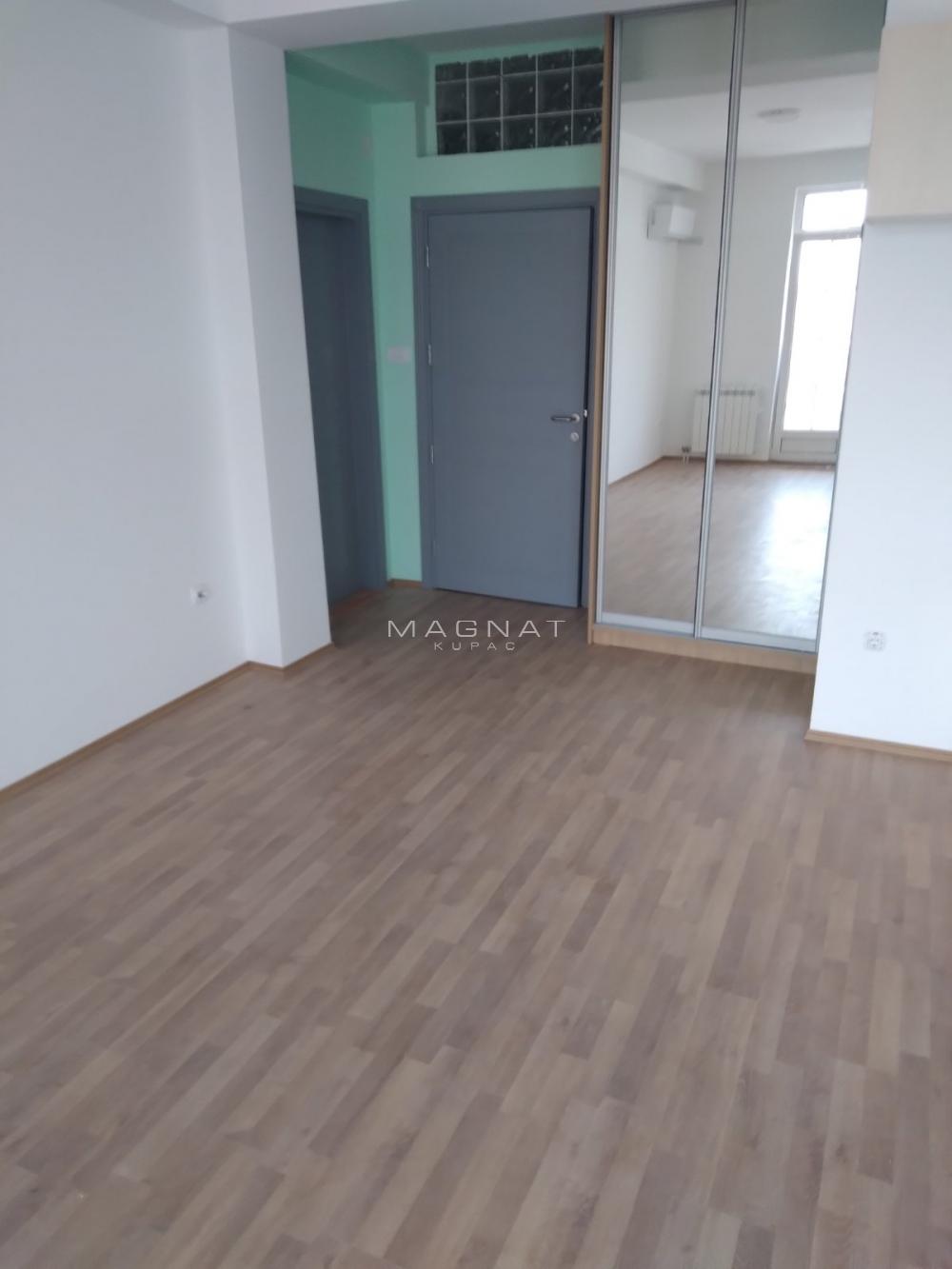 Slika 3 - Stojana Ljubića, Jednosoban stan za izdavanje, 40m2, 350€