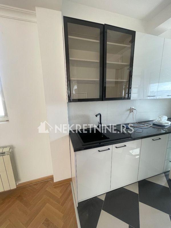 Slika 8 - Šumatovačka, Četvorosoban stan za izdavanje, 131m2, 1.600€