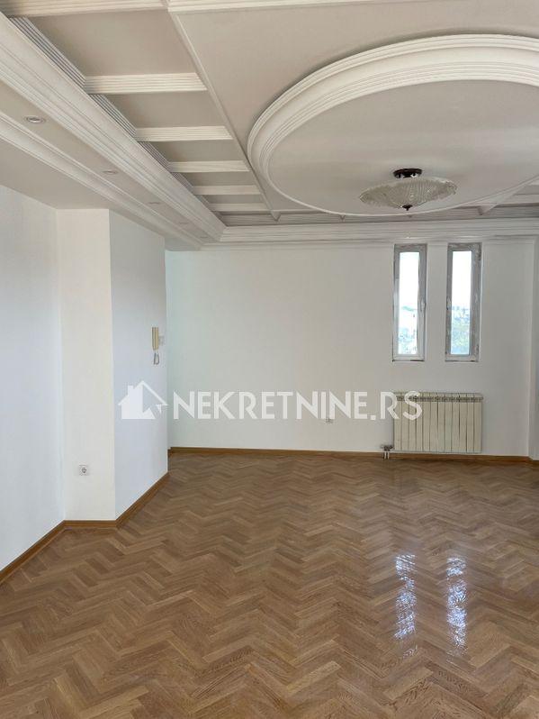 Slika 1 - Šumatovačka, Četvorosoban stan za izdavanje, 131m2, 1.600€