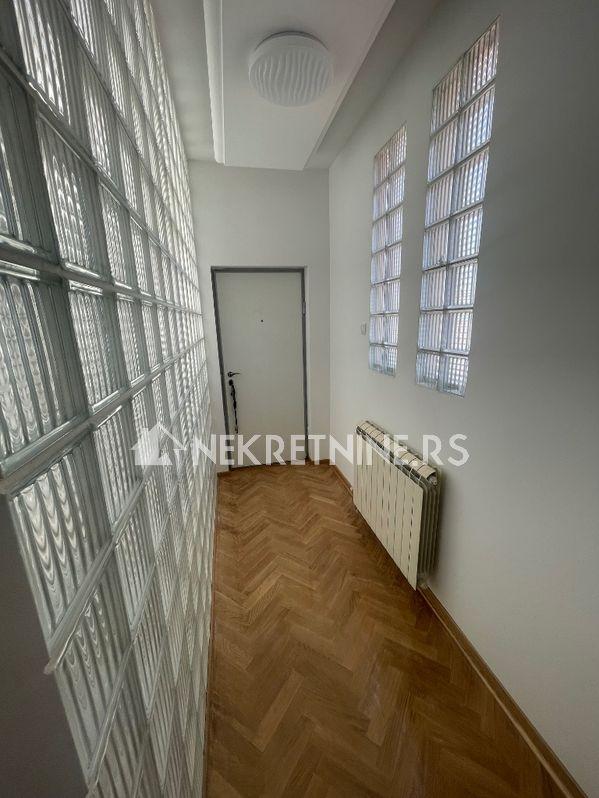 Slika 6 - Šumatovačka, Četvorosoban stan za izdavanje, 131m2, 1.600€