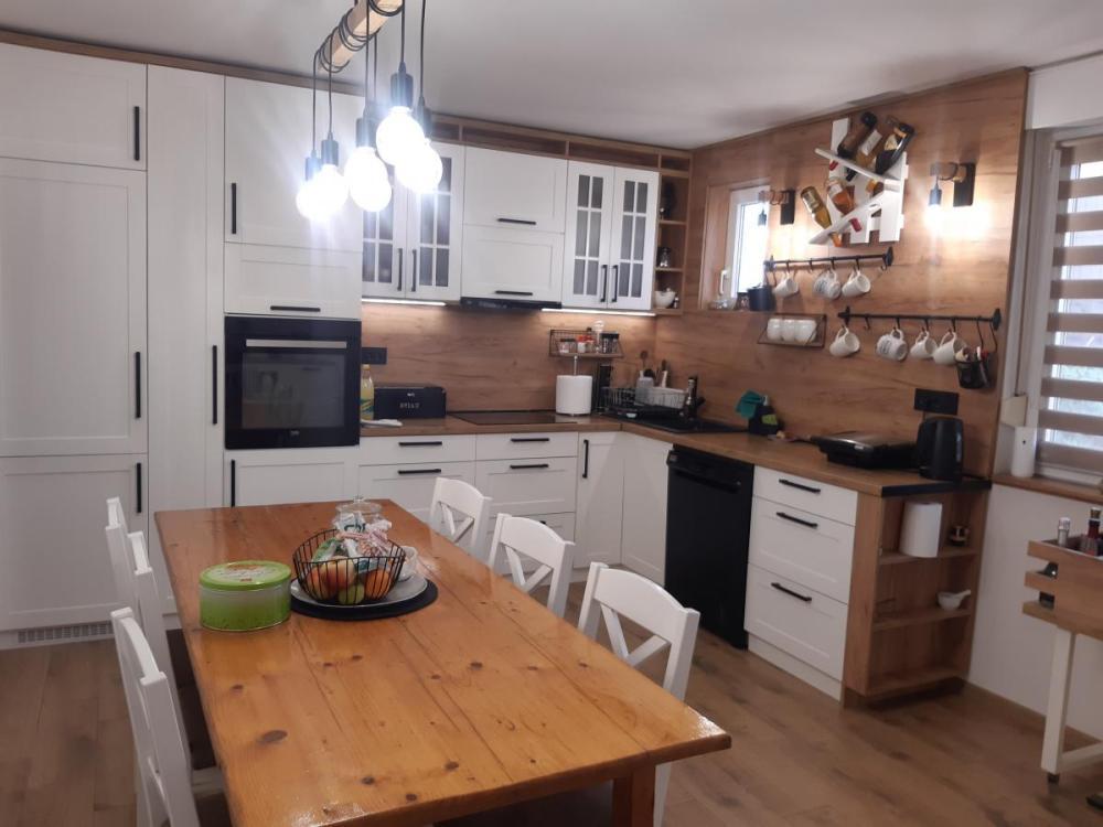 Glavna slika - Kuća na prodaju, 230m2, 257.500€