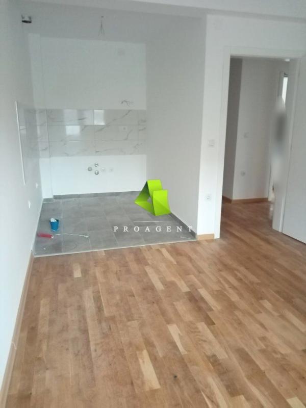Slika 2 - Dvoiposoban stan na prodaju, 54m2, 96.000€