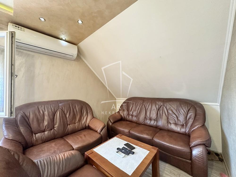 Slika 1 - Milenka Zablaćanskog,  Kuća na prodaju, 333m2, 229.000€