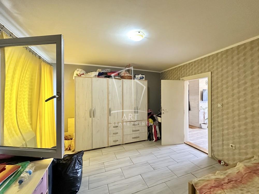 Slika 5 - Milenka Zablaćanskog,  Kuća na prodaju, 333m2, 229.000€