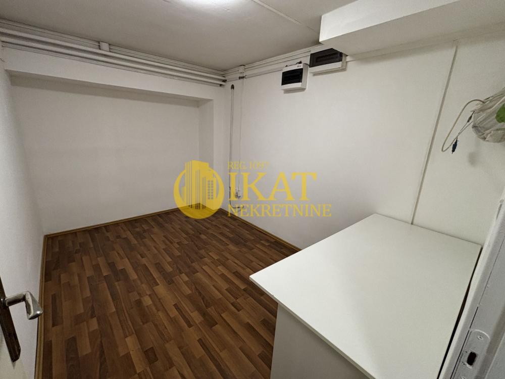 Slika 2 - Savska,  Lokal na prodaju, 43m2, 105.000€