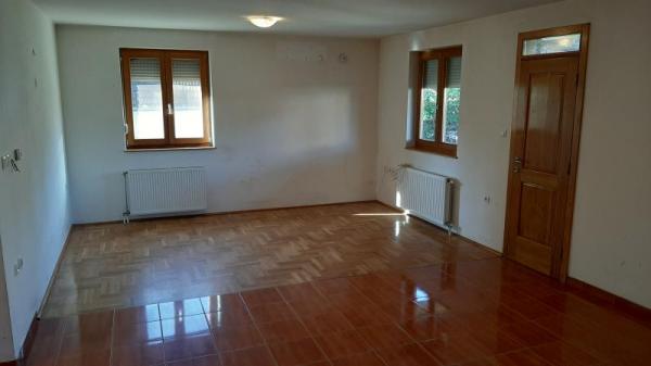 Slika 3 -  Kuća za izdavanje, 145m2, 500€