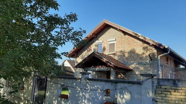 Slika 1 -  Kuća za izdavanje, 145m2, 500€