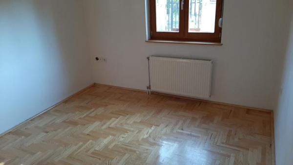 Slika 8 -  Kuća za izdavanje, 145m2, 500€