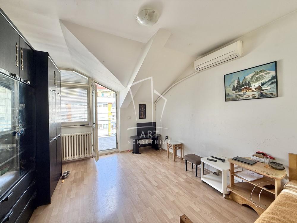 Slika 1 - Ustanička, Trosoban stan na prodaju, 71m2, 180.000€