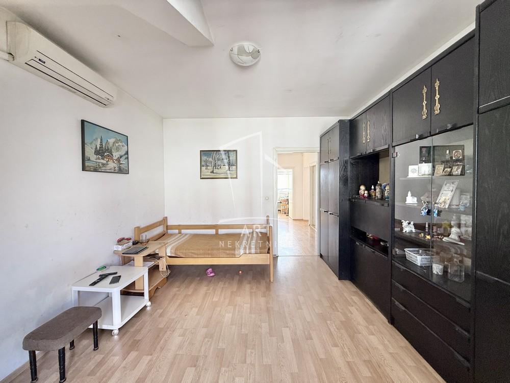 Glavna slika -Ustanička, Trosoban stan na prodaju, 71m2, 180.000€