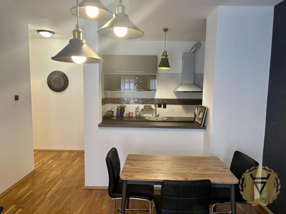 Slika 5 - Trosoban stan za izdavanje, 65m2, 800€