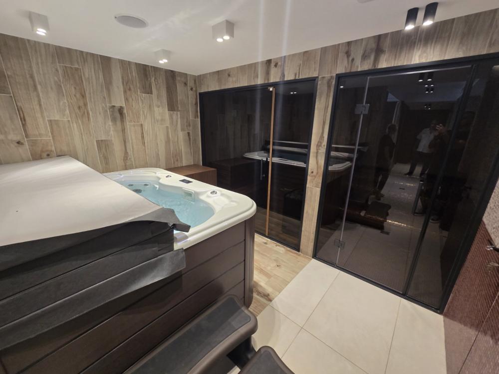 Slika 6 - Neznanog Junaka, Četvorosoban stan na prodaju, 214m2, 1.370.000€