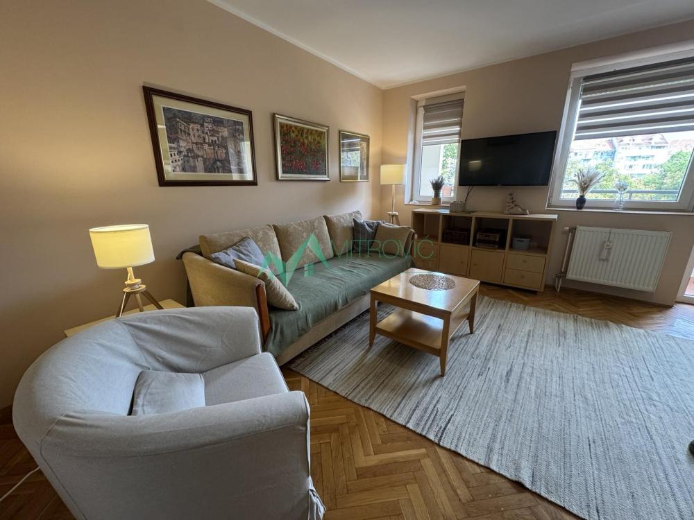 Slika 1 - Trosoban stan za izdavanje, 74m2, 700€