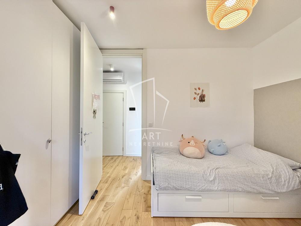 Slika 7 - Koste Racina, Četvorosoban stan na prodaju, 93m2, 450.000€