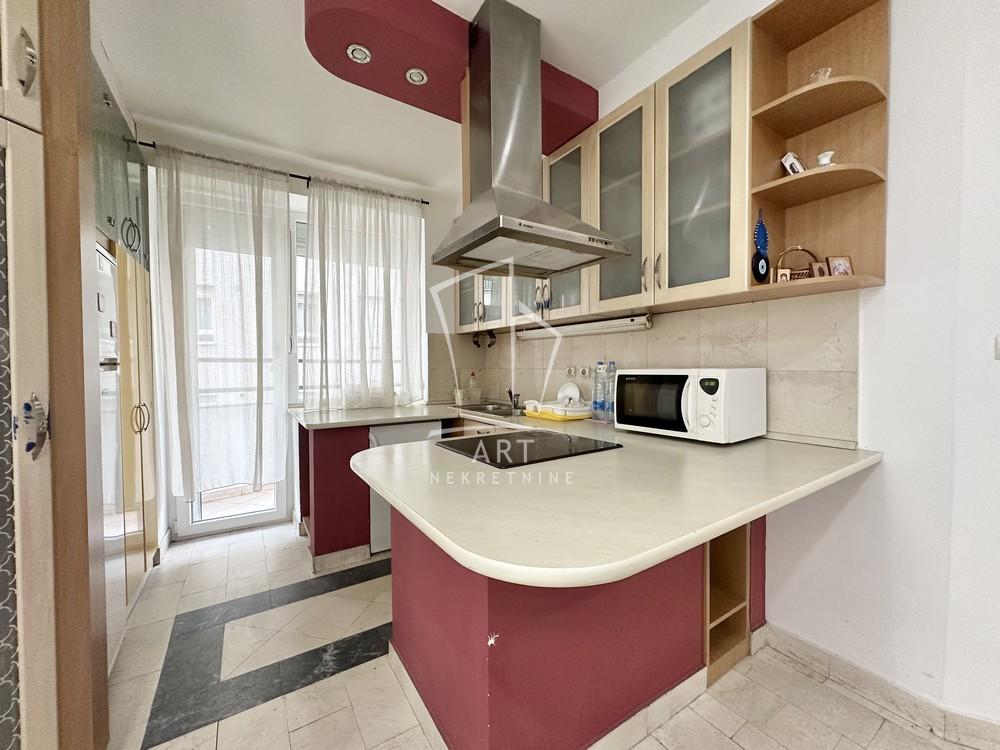 Slika 5 - Đevđelijska, Kuća za izdavanje, 198m2, 2.500€