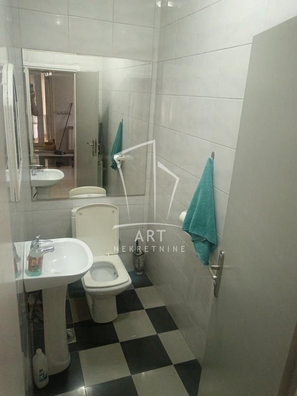 Slika 9 - Belimarkovićeva, Trosoban stan za izdavanje, 142m2, 1.800€