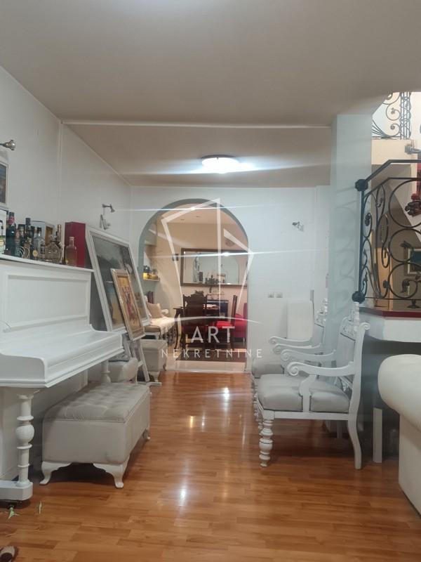 Slika 1 - Belimarkovićeva, Trosoban stan za izdavanje, 142m2, 1.800€