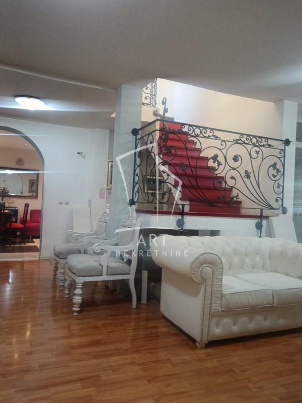 Slika 2 - Belimarkovićeva, Trosoban stan za izdavanje, 142m2, 1.800€