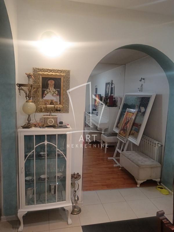 Slika 4 - Belimarkovićeva, Trosoban stan za izdavanje, 142m2, 1.800€