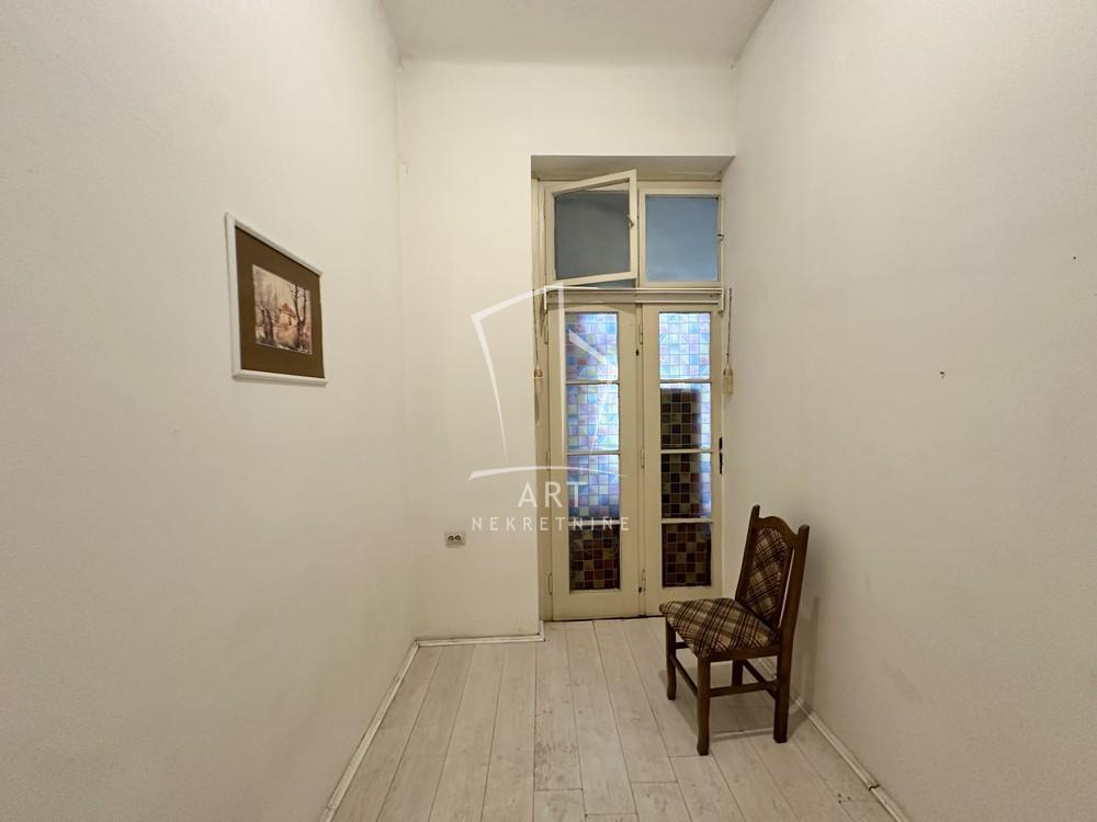 Slika 9 - Kralja Milana,  Stan za izdavanje, 177m2, 1.000€