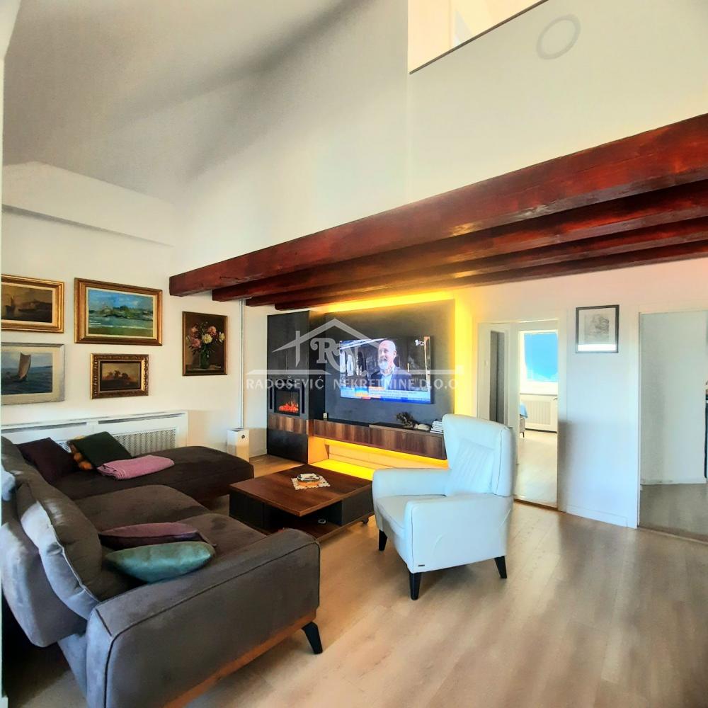 Slika 1 - Beogradskog bataljona, Četvorosoban stan na prodaju, 102m2, 390.000€