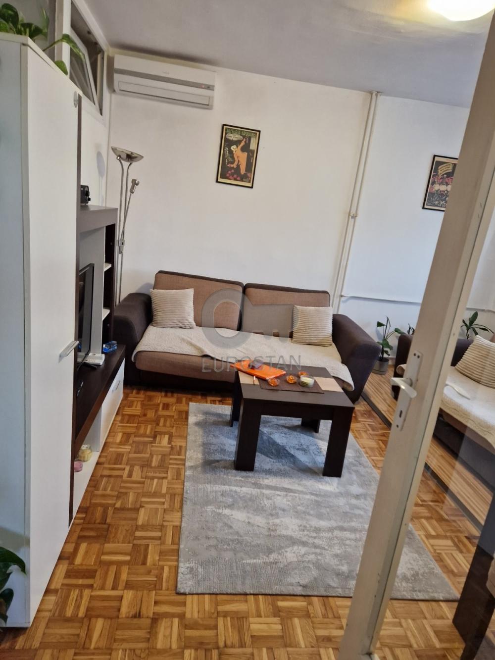 Slika 1 - Sretena Mladenovića Mike, Dvoiposoban stan na prodaju, 50m2, 113.000€