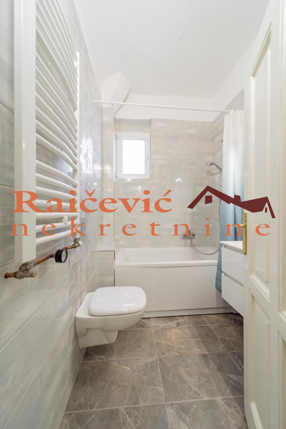 Slika 10 - Boze Jankovica, Trosoban stan na prodaju, 72m2, 220.000€