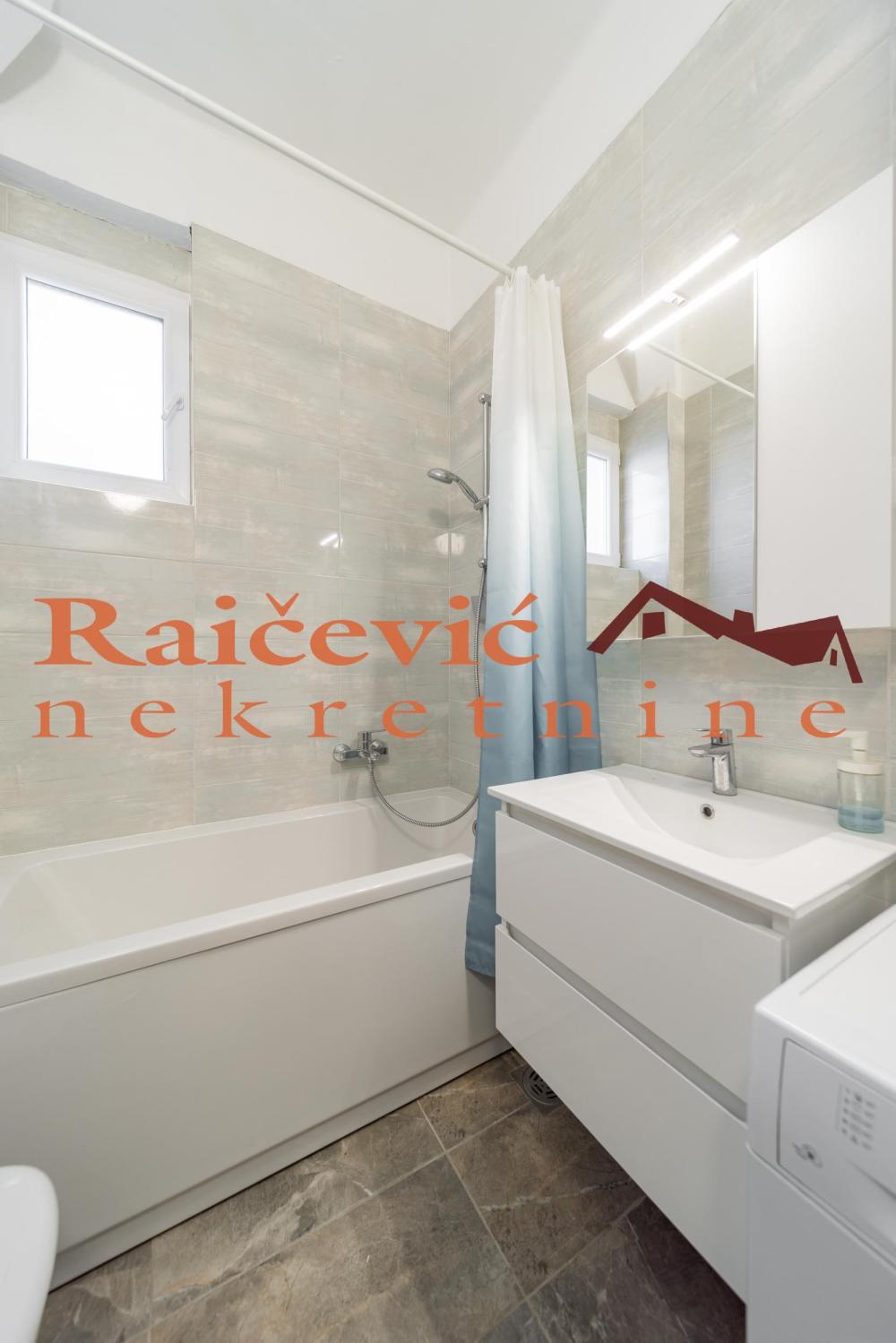 Slika 11 - Boze Jankovica, Trosoban stan na prodaju, 72m2, 220.000€