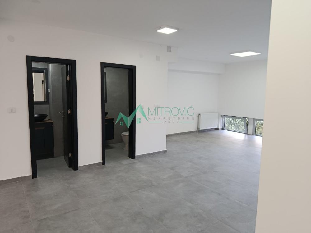 Slika 1 -  Lokal za izdavanje, 350m2, 3.500€