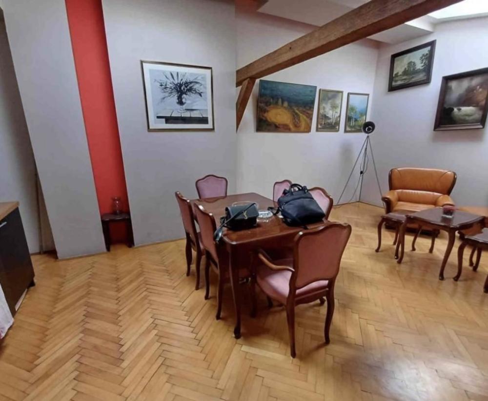 Slika 1 - Kralja Milutina, Trosoban stan za izdavanje, 87m2, 750€