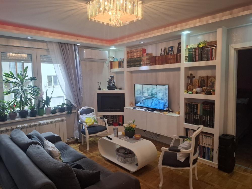 Glavna slika -Majska, Trosoban stan na prodaju, 70m2, 169.000€