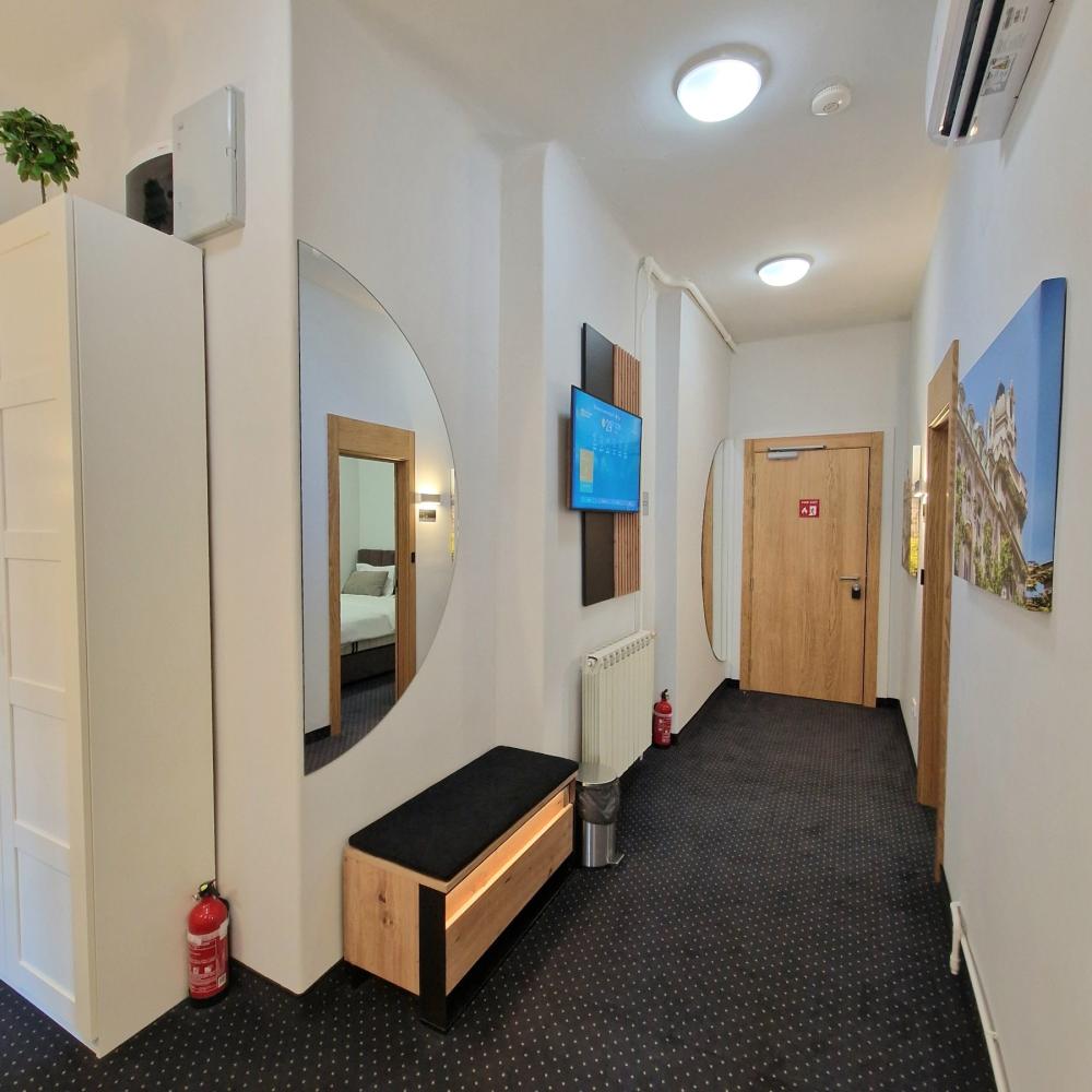 Slika 3 - Knez Mihailova, Šestoiposoban stan na prodaju, 205m2, 1.390.000€