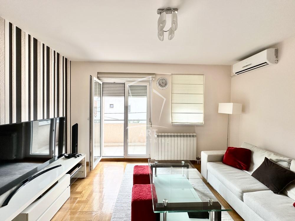 Slika 2 - Braće Todorović, Dvoiposoban stan na prodaju, 64m2, 240.000€