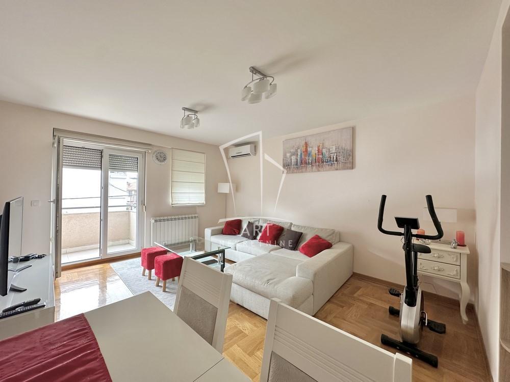 Glavna slika -Braće Todorović, Dvoiposoban stan na prodaju, 64m2, 240.000€