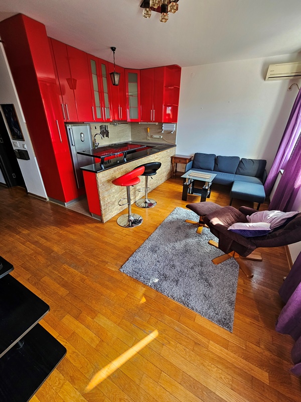 Slika 1 - Lazara Kujundžića, Jednoiposoban stan za izdavanje, 42m2, 600€