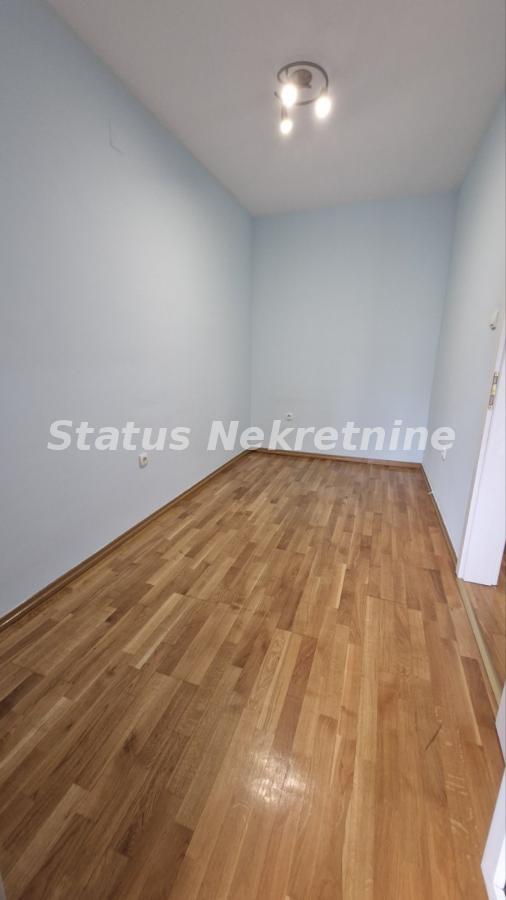 Slika 1 - Jednoiposoban stan za izdavanje, 33m2, 300€