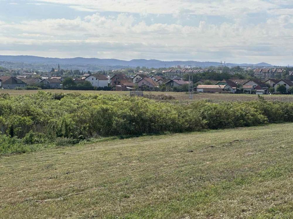 Slika 1 -  Plac na prodaju, Petrovaradin, Sadovi, 2.250.000€