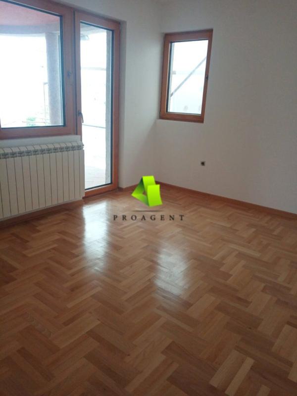 Slika 3 -  Lokal za izdavanje, 600m2, 4.600€
