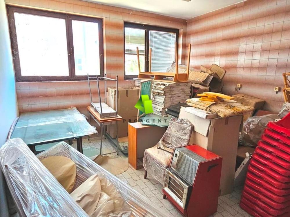 Slika 3 -  Lokal za izdavanje, 200m2, 750€