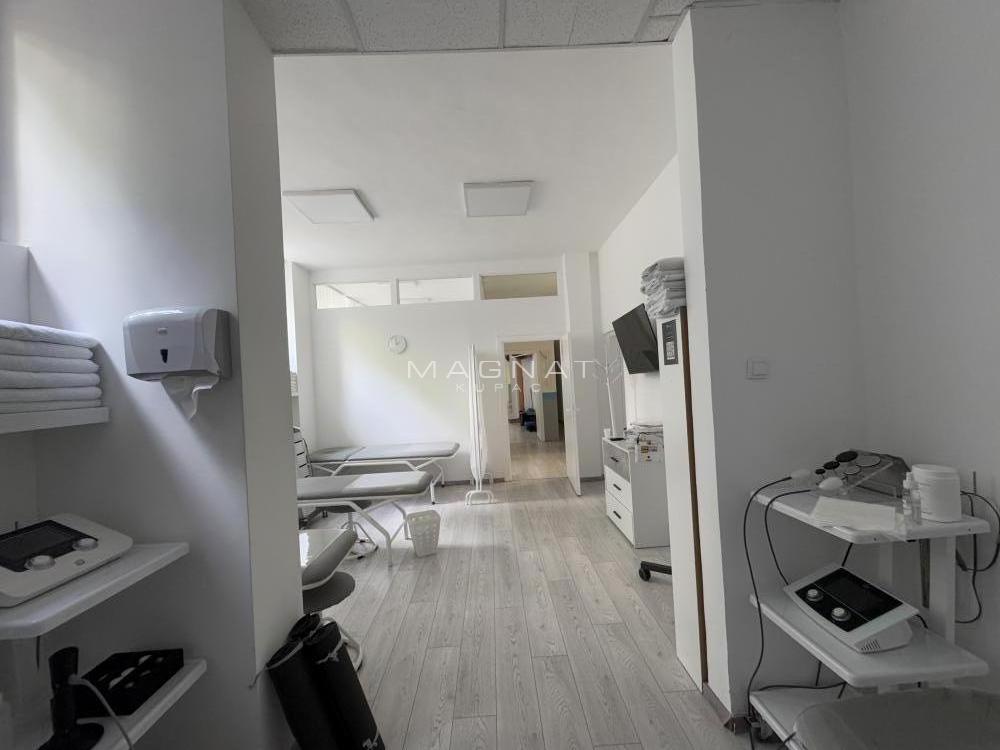 Slika 2 - Blagoja Parovića,  Lokal za izdavanje, 136m2, 1.950€