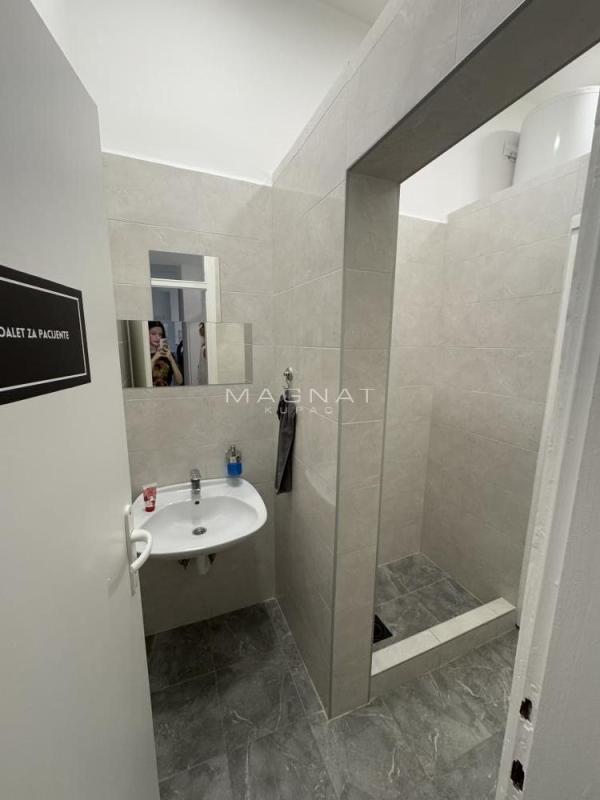 Slika 10 - Blagoja Parovića,  Lokal za izdavanje, 136m2, 1.950€